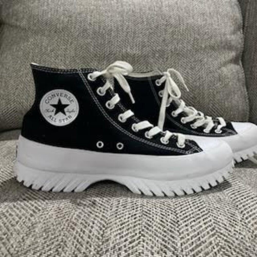 Converse Chuck Taylor All Star Lugged 2.0 Unisex Black White 8.5 Men /10.5 Women